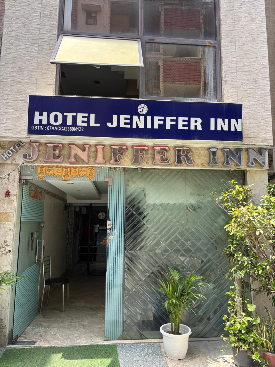 Entrance and doorway of Hotel Jeniffer Inn